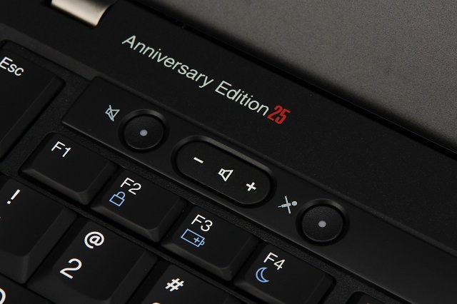 Lenovo ThinkPad 25 評測：復刻經典小黑，結合主流商務筆電特色