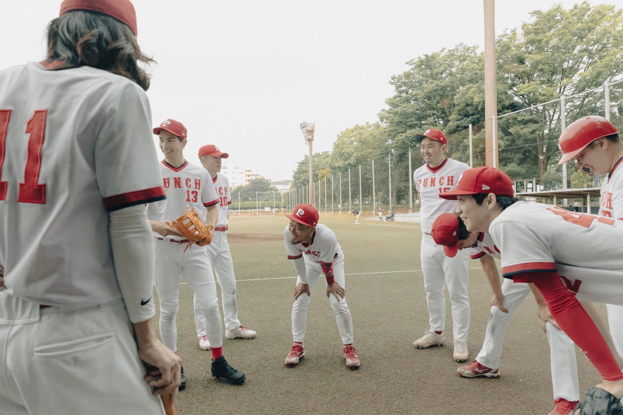 業界人が本気で遊んだら：中目黒パンチ編 甲子園に涙した愛すべき酒乱たちの話（FASHIONSNAP）