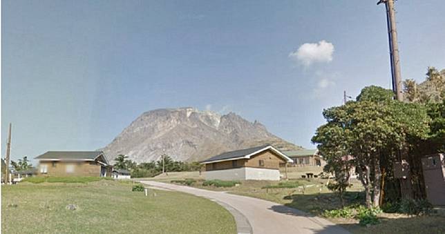 日本薩摩硫黃島火山爆發　「2級警戒」留意火山灰、飛石墜落
