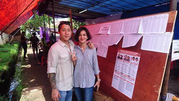 Wanda Hamidah dan mantan suaminya