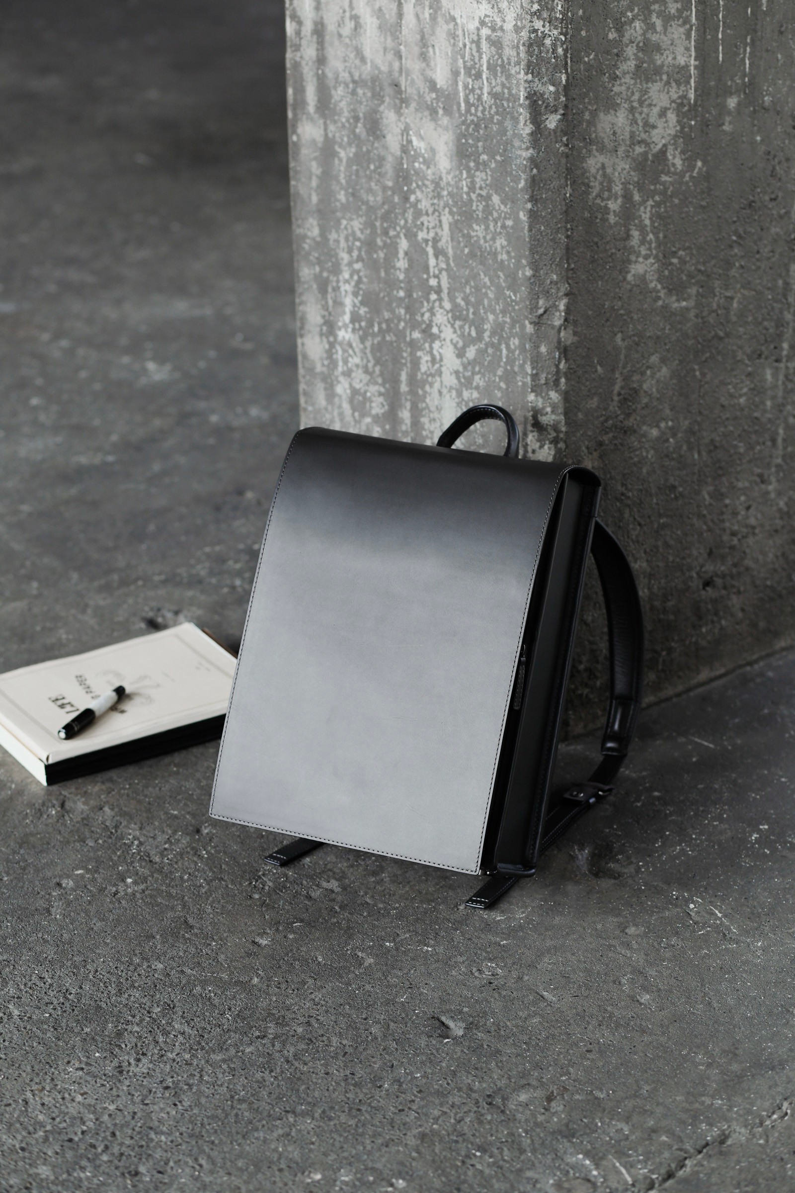 土屋鞄製造所「大人ランドセル」から新色、防水機能付きモデルに