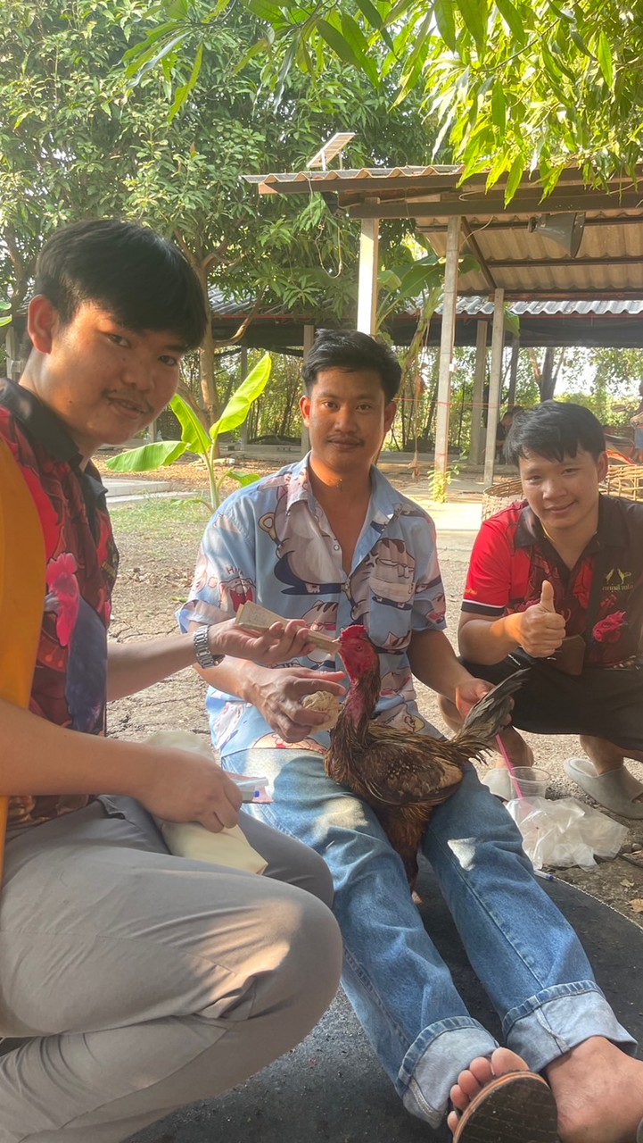 ซุ้ม หนุ่มโรง นายน้อยฟาร์ม