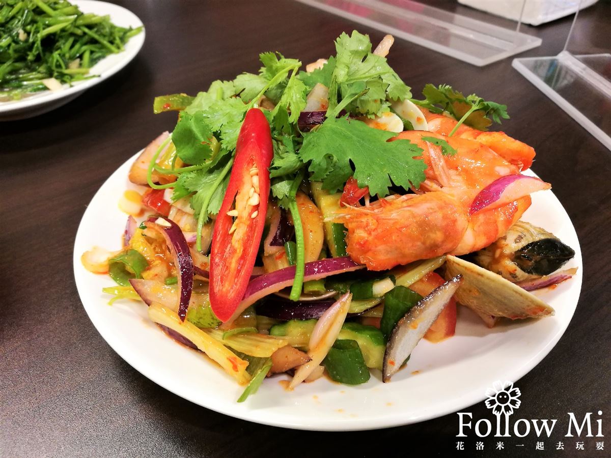 55元起免出國開吃！雙北６泰式料理推薦：排隊路邊攤、厚切月亮蝦餅、炒泡麵