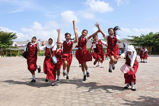 Download Gratis Gambar 5 Kata-Kata Ini Sering Banget Diucapin Anak Sekolah Ketika Terbaru by Kata Cinta