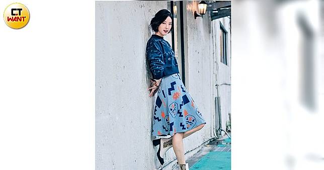 樂把曹晏豪當兒子　賴雅妍回歸豔女奪吻創業家