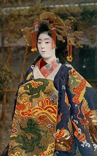 そもそも 売るもの が違います 芸者 と 花魁 を見分ける方法とは