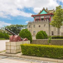 ◎※本行程團費已扣除政府安心旅遊補助款|◎獨家提供:金門高粱品嚐|◎貼心小禮:1.金門貢糖小巧包 2.一條根小藥膏 3.金門麵線種類:國內團體旅遊旅遊項目:住宿＋交通＋行程地區:離島適用日期:10/8