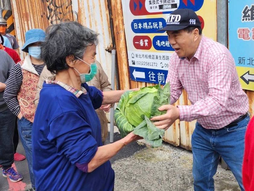 助高麗菜農 捐發票積愛心 民眾熱烈響應 愛妮雅捐贈再辦一場 中華日報 Line Today