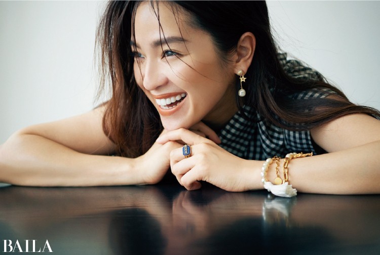 中村アンがナビ 憧れブランドの最新バッグ 財布 小物