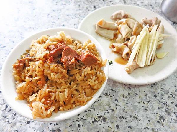 【台北萬華美食】阿萬油飯-40年以上的油飯老店 【台北萬華美食】阿萬油飯-40年以上的油飯老店