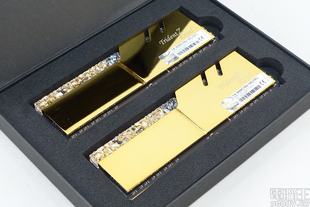▲ AMD 平台搭配測試的記憶體模組為 G.SKILL Trident Z Royal F4-3600C16D-16GTRG 8GB x 2。