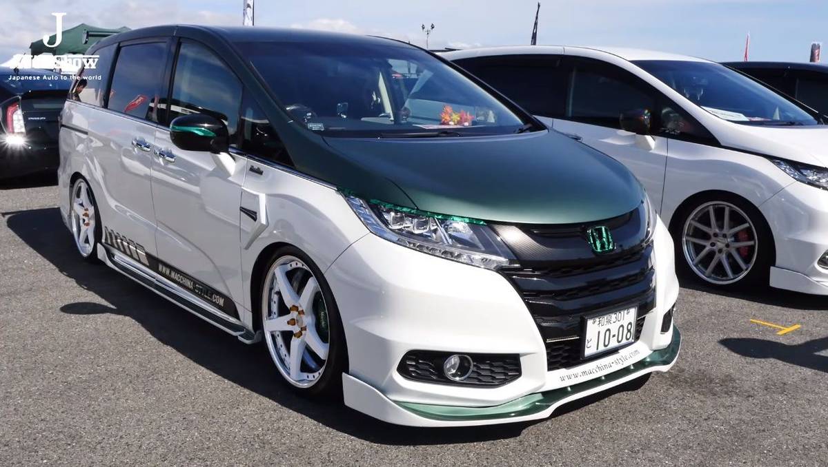 Honda Odyssey Tampil Sporty Pakai Body Kit Custom Dan Baju Dua Warna Gridoto LINE TODAY