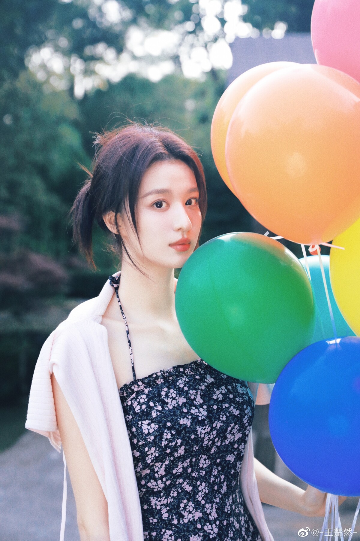 《玉骨遙》演員古裝vs.時裝！肖戰、王楚然中規中矩，任敏、盧昱曉翻車被吐槽！