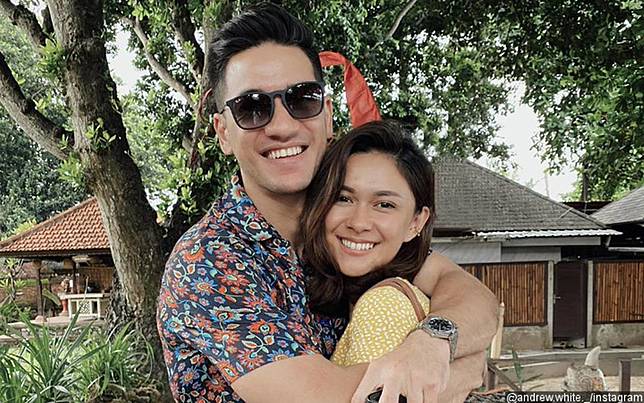 Nana Mirdad Dan Andrew White Pose Kelewat Mesra Di Foto Ini Didoakan Isi Lagi Wowkeren Media Line Today