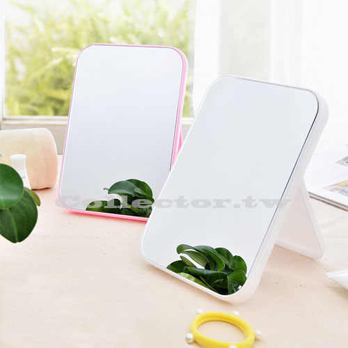 商品介紹 (Product introduction) 【材質】：優質ＡＢＳ材質底座和鏡框，質地堅硬，結實耐用。 【特點】：多層鍍銀鏡面，鏡面更加清新，不變形。 【功能】：鏡面清晰，讓你更好的發現更美