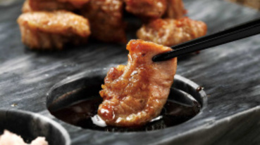 燒肉超有哏3／油花 迴轉吧！燒肉！ 迴轉台輕鬆拿