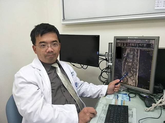 後背發痛、無法彎腰  男就醫驚見「細菌吃掉椎間盤」靠手術再造龍骨