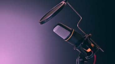 【聽Podcast說】浪潮來襲！Podcast 巨獸策略佈局會怎麼影響創作者們？
