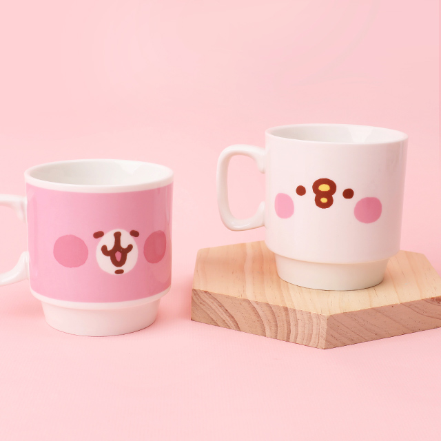 卡娜赫拉 正版授權P助與兔兔為生活增添活潑氣息。正面為大臉圖案，背面印有主題Logo，精緻可愛無論是下午茶、喝咖啡、泡冷熱飲都合適，送禮或收藏皆宜療癒人心的卡娜赫拉的小動物，為生活帶來不同樂趣