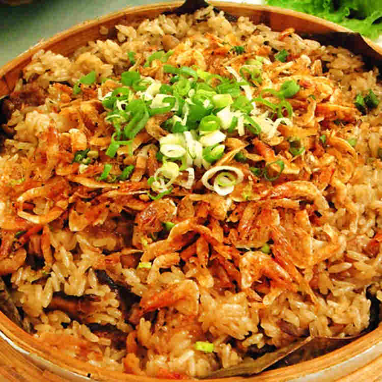 ★40年好味道傳承 懷舊古早味 年菜必備 ★豪氣加入滿滿櫻花蝦 口口蝦香 ★糯米不油不膩香Q美味，料好實在 ★全程低溫配送 保留完整新鮮到家 ★輕鬆享受五星級大廚特製年菜 ★出貨工作天為3~5天