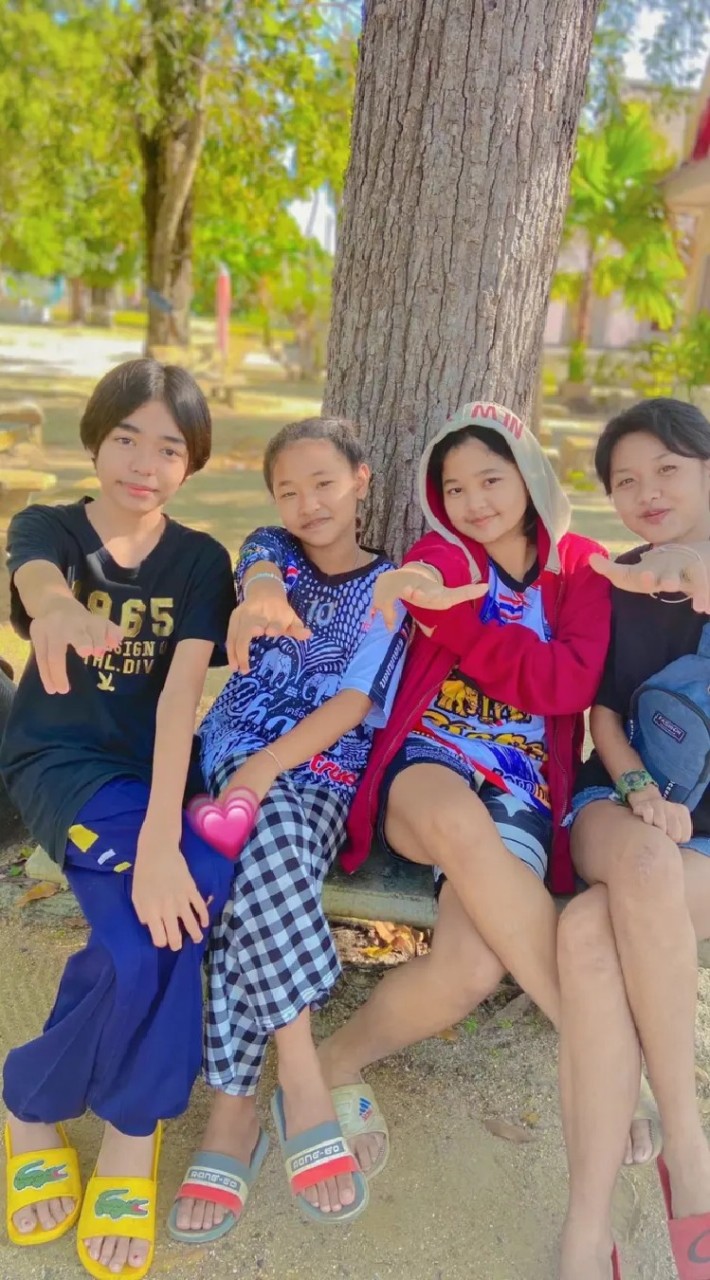 วัยรุ่นเมกา