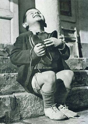 10 Foto Vintage Bikin Terenyuh: Ada Rasa Haru Saat Melihatnya