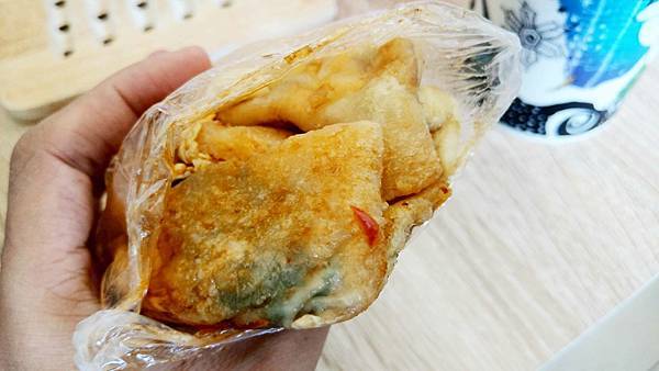 【中和美食】中和員山路無名手工蛋餅攤車-吃了會讚不絕口的美味手工蛋餅 【中和美食】中和員山路無名手工蛋餅攤車-吃了會讚不絕口的美味手工蛋餅