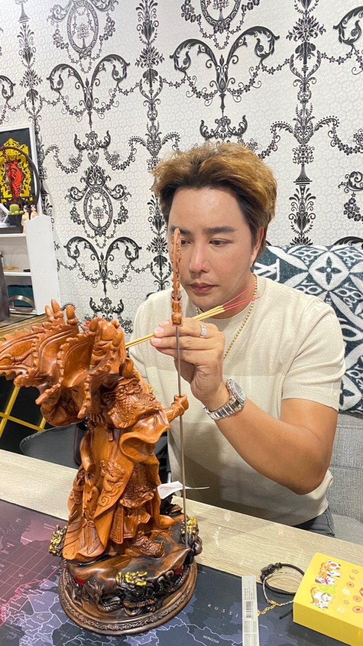 กลุ่มพันธมิตรติ๊กตอก ริว จิตสัมผัส