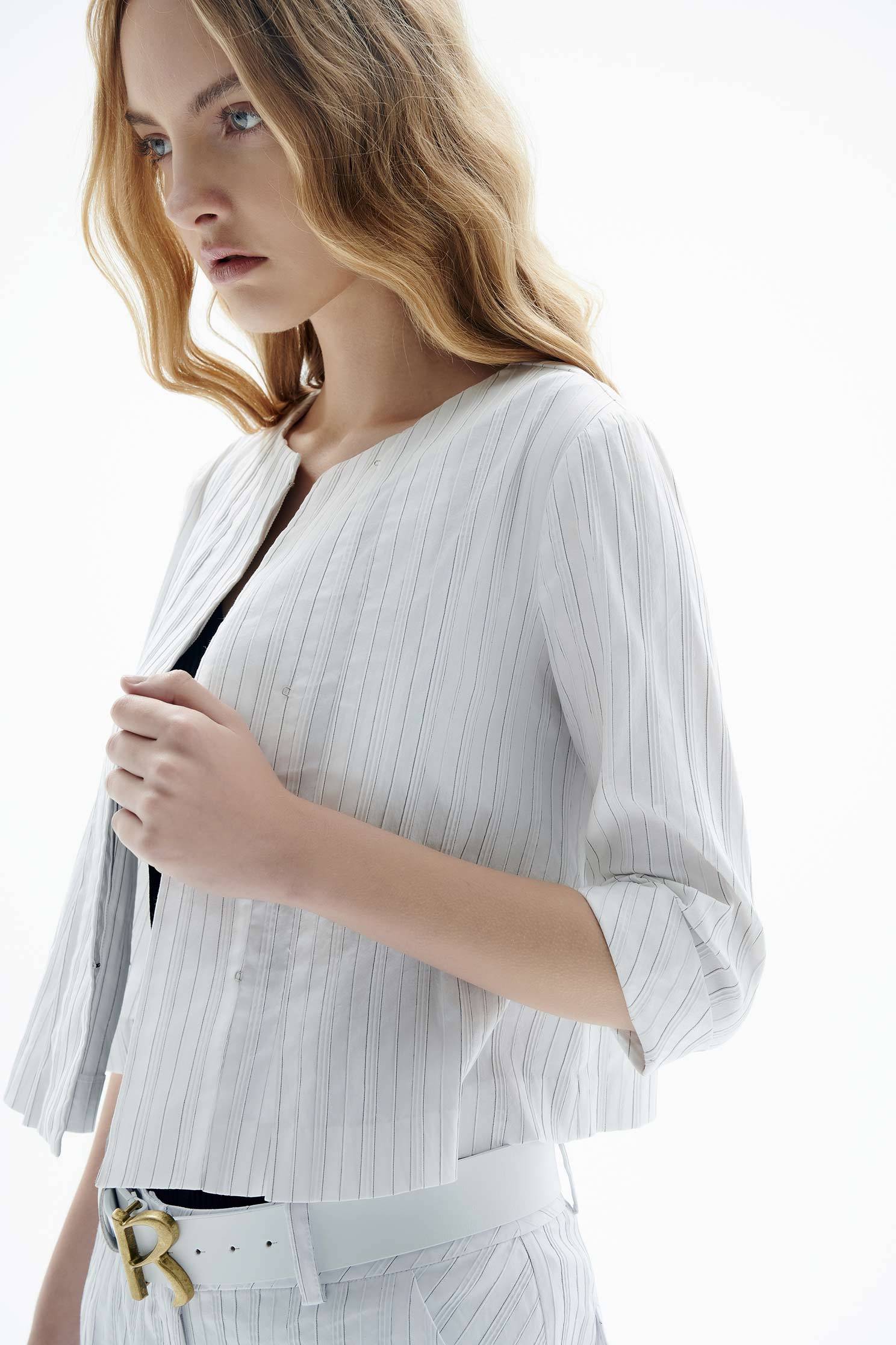 典雅條紋圓領外套上衣