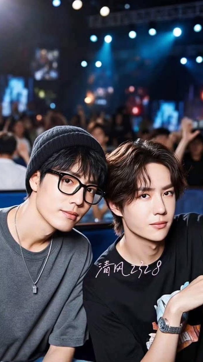 ติ่ง(สาววาย)กลุ่มนักเขียน