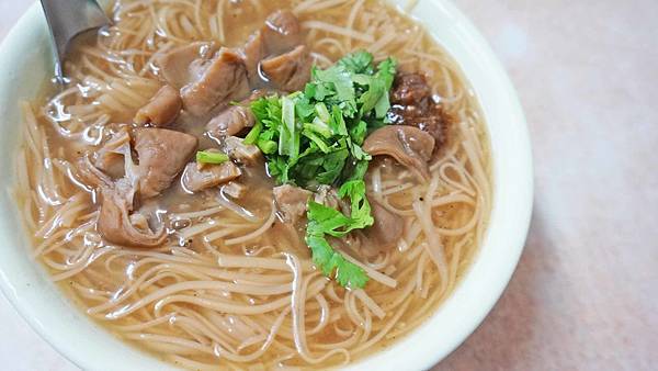 【台北美食】阿弟仔大腸麵線-平價又大份量的清爽型麵線美食