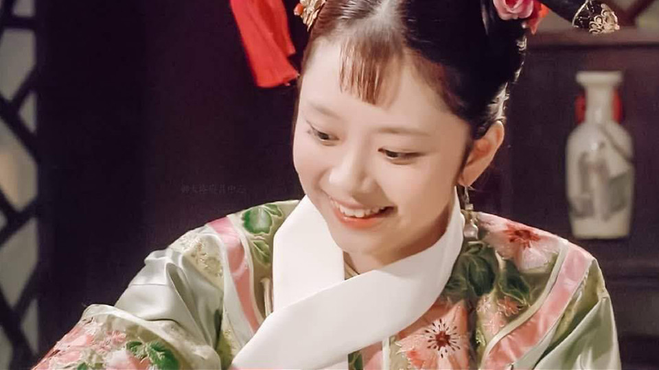 頂流小花的清宮劇造型7：譚松韻 飾演《甄嬛傳》方淳意