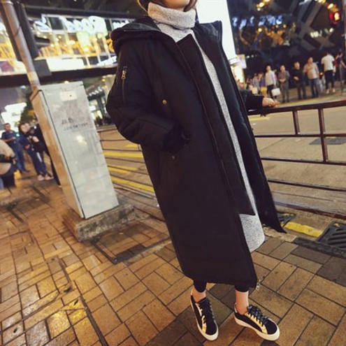 ❗購買兩件以上大衣避免超材，下單前請先詢問客服❗#台北有店面可面交自取可試穿#梨卡大衣外套專區#更多資訊請看→關於賣場Made in korea韓國空運來台，100%韓國製◆ 材質:聚脂纖維◆長版加厚