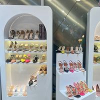 Yourshoes X หน้าร้าน December