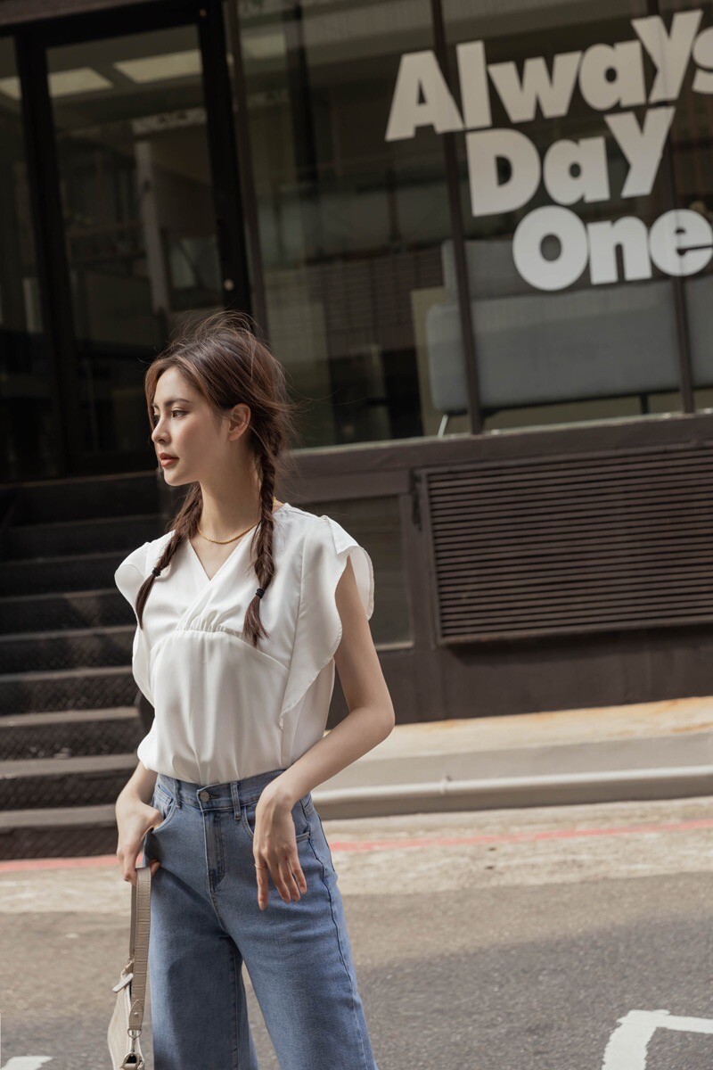 夏日背心穿搭技巧！選對還能修飾肩型、小腹，美翻整個夏天