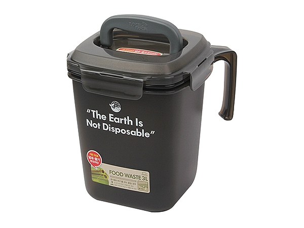 LOCK & LOCK 樂扣樂扣~廚餘回收桶(黑色)3L【D303013】，還有更多的日韓美妝、海外保養品、零食都在小三美日，現在購買立即出貨給您。