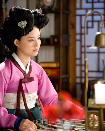 《惡之花》文彩元古裝超美！《風之畫師》女女CP意外走紅