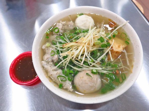 【永和美食】龜叟の什錦麵-巨無霸超級多料的什錦麵 【永和美食】龜叟の什錦麵-巨無霸超級多料的什錦麵