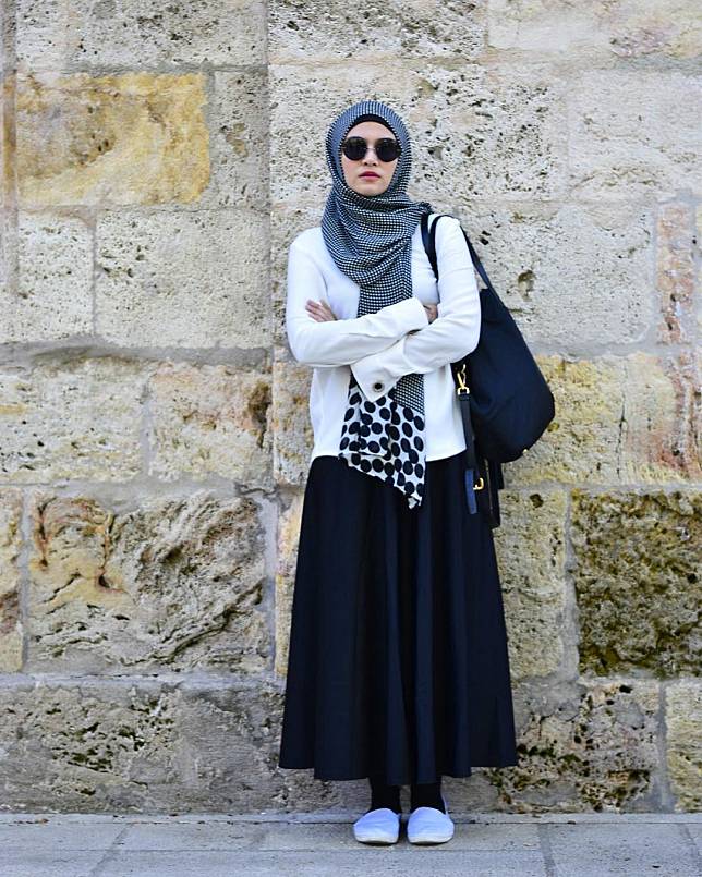 10 Style Hijab Kece Buat Cewek Bertubuh Kurus, Mau Tiru?