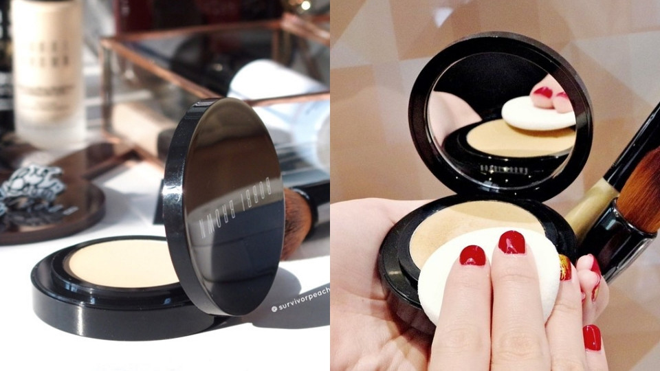 「粉凝霜」其實就是將粉霜壓成粉餅狀，也就是說更像是霜狀的粉餅一樣