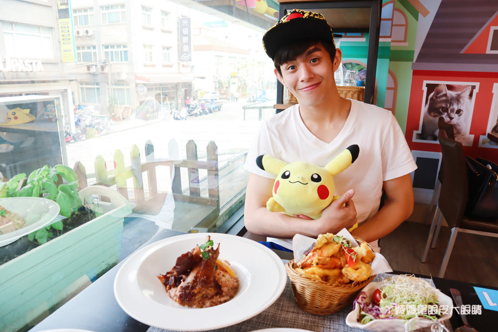 竹北平價美食餐廳推薦流浪貓香草義式廚房，竹北新開幕寶可夢主題美食餐廳！貓奴們快來找主子