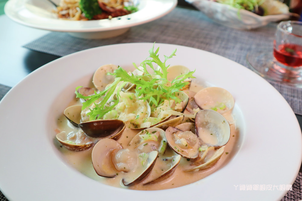 竹北平價美食餐廳推薦流浪貓香草義式廚房，竹北新開幕寶可夢主題美食餐廳！貓奴們快來找主子