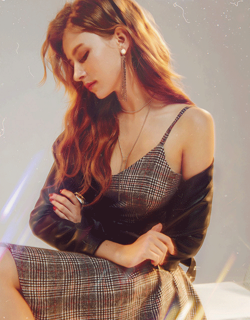 磨毛格紋細肩V領傘擺短洋裝