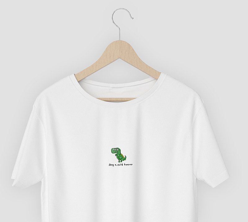 存在音樂每年都會推出超夯sold out款式，今年2020推出最新款《童心未泯小恐龍》T-shirt，限量最後10件，售完為止！