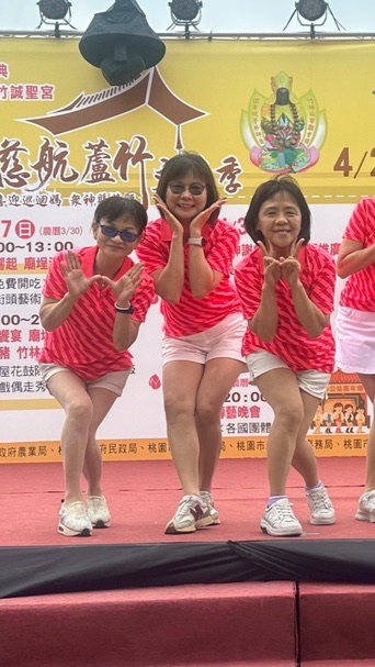 俏麗手語