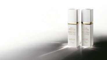 肌膚內建濾藍光全面抵禦光老化！