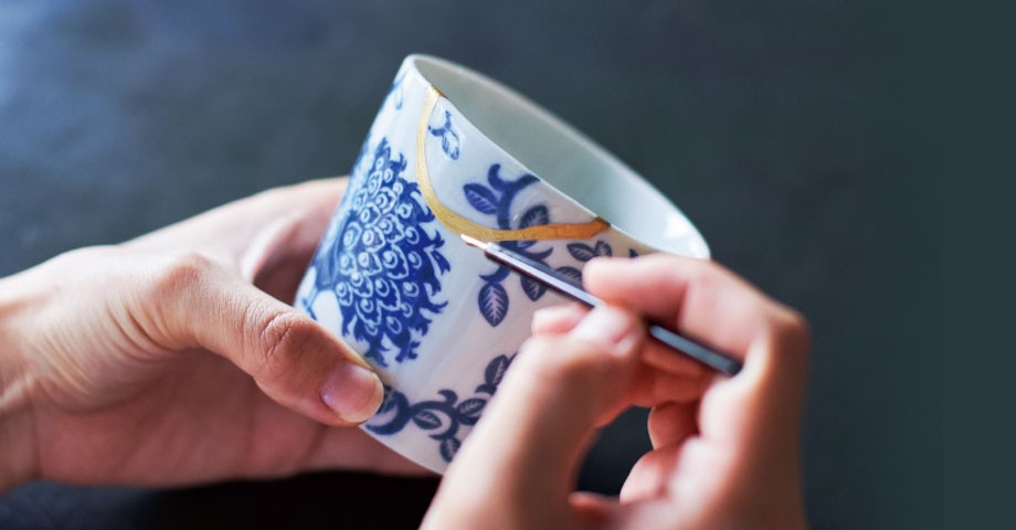日本の伝統的な修復技法「金継ぎ」がおうちで体験できる『金継ぎ