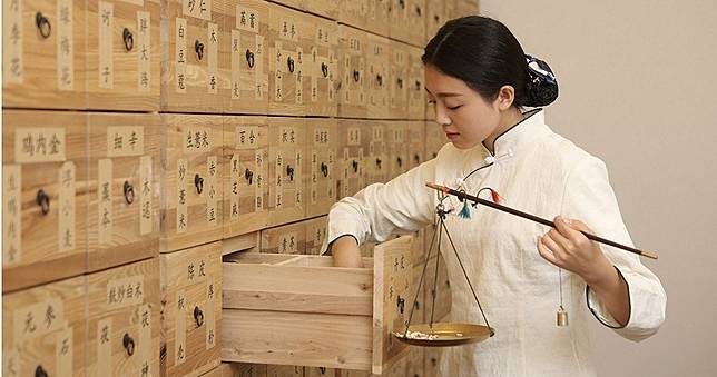 不用再自費！10種珍貴中藥材　明年3月納入健保