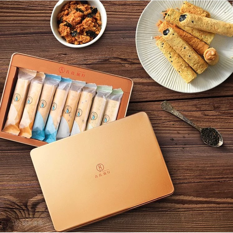 【青鳥旅行】綜合灌餡蛋捲禮盒 綜合真巧蛋捲奢華禮盒 16入/盒 附提袋｜蝦皮唯一正規代理｜年節送禮最佳選擇 甜到心坎裡