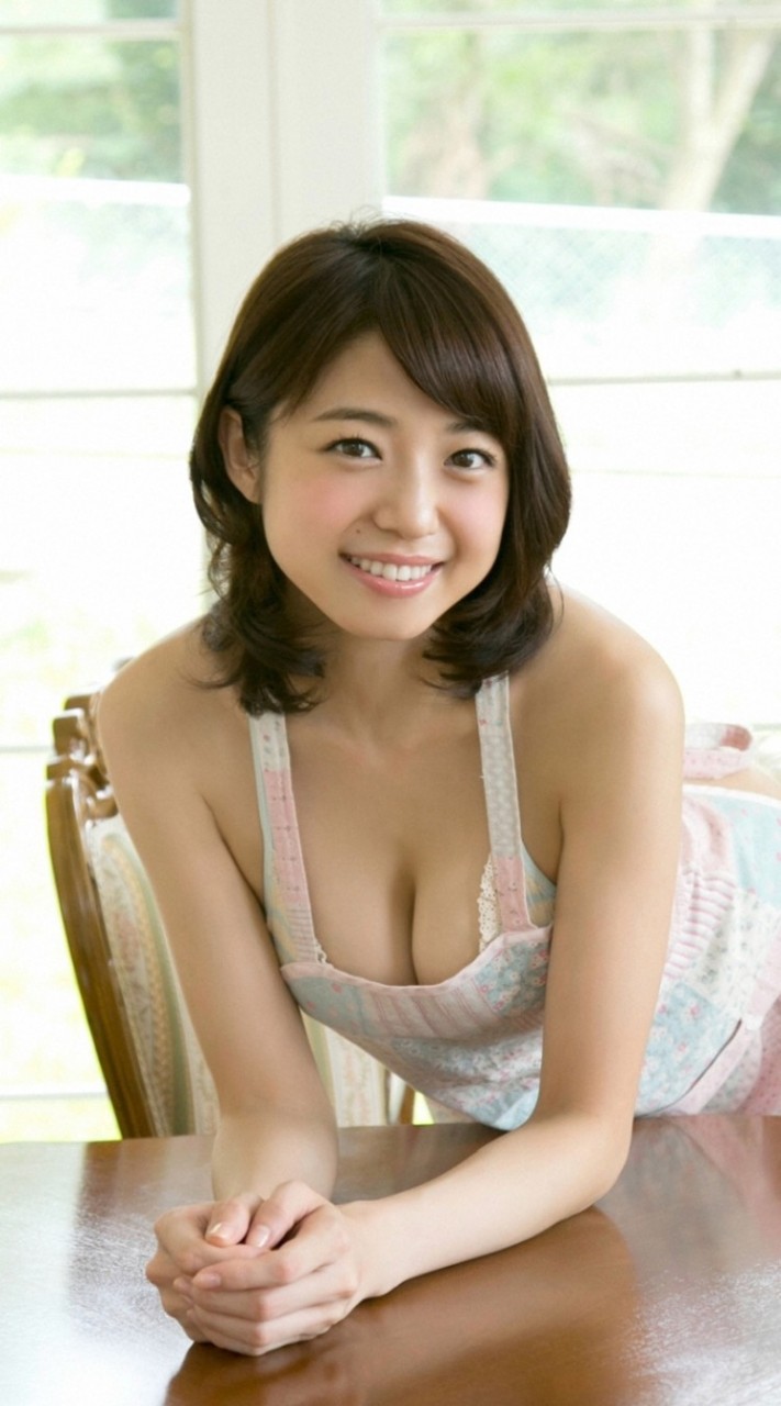 中村静香のグラビア画像貼ろう